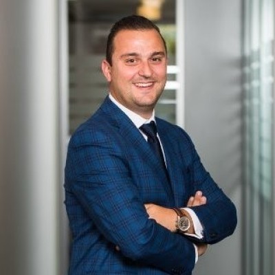 Dealmaker photo