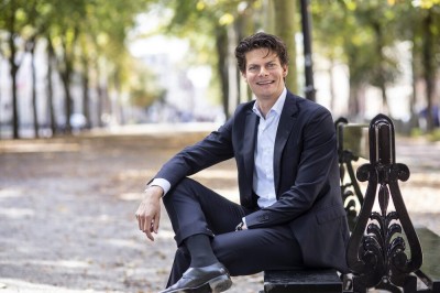 Dealmaker photo