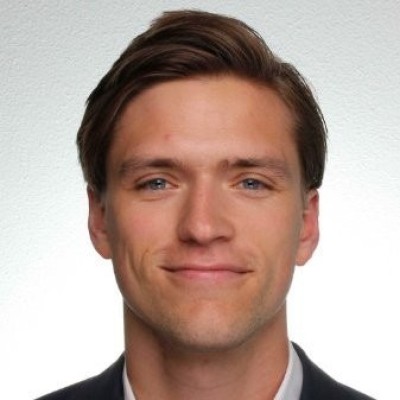 Dealmaker photo