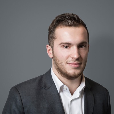 Dealmaker photo