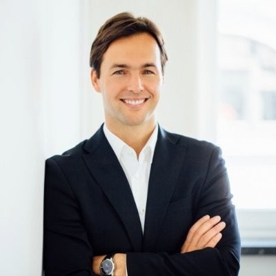 Dealmaker photo