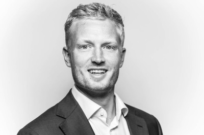 Dealmaker photo