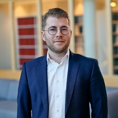 Dealmaker photo