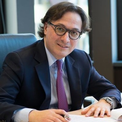 Dealmaker photo