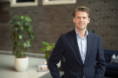 Dealmaker photo