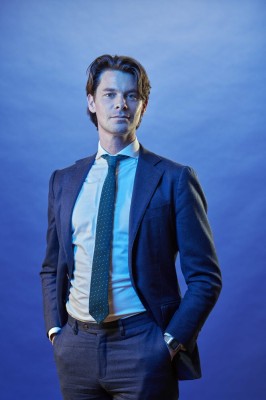 Dealmaker photo