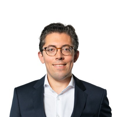 Dealmaker photo