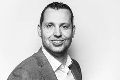 Dealmaker photo