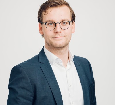 Dealmaker photo
