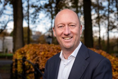 Dealmaker photo
