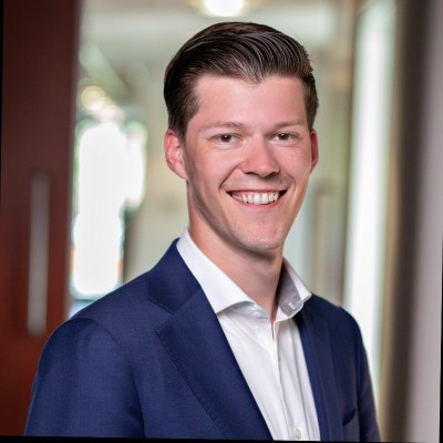 Dealmaker photo