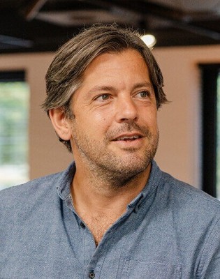 Dealmaker photo