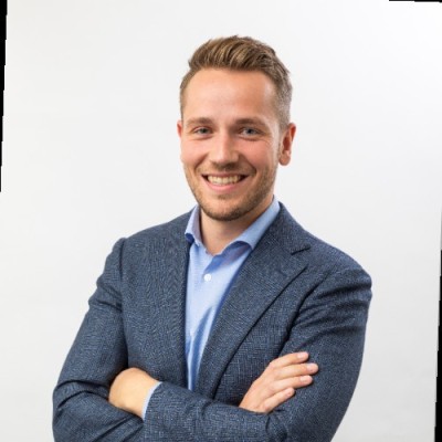 Dealmaker photo