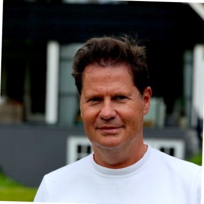 Dealmaker photo