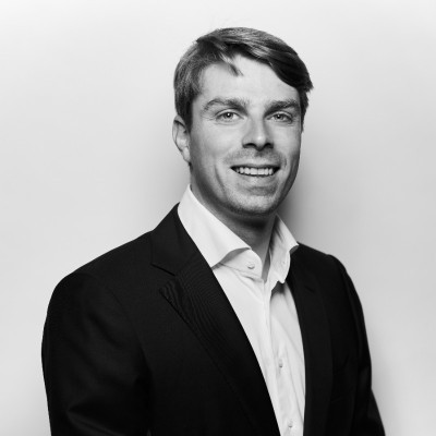 Dealmaker photo