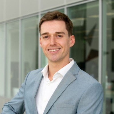 Dealmaker photo