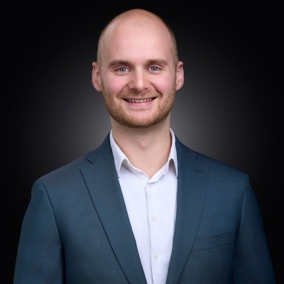 Dealmaker photo