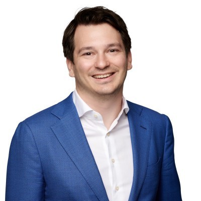 Dealmaker photo