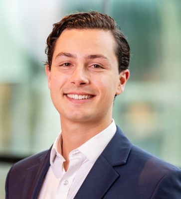Dealmaker photo