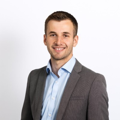 Dealmaker photo