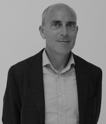 Dealmaker photo