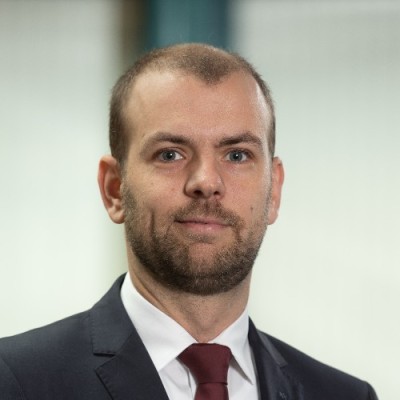 Dealmaker photo