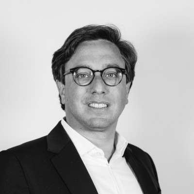 Dealmaker photo