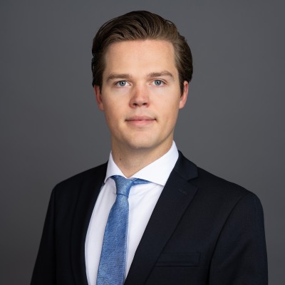 Dealmaker photo