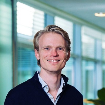 Dealmaker photo