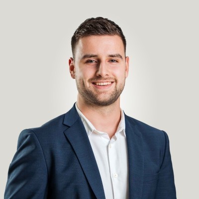 Dealmaker photo