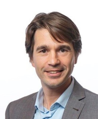 Dealmaker photo