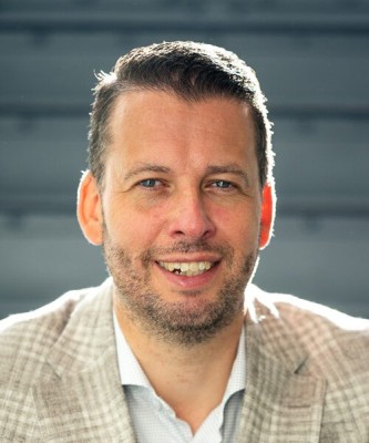 Dealmaker photo