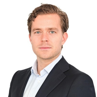 Dealmaker photo