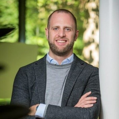 Dealmaker photo