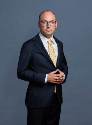 Dealmaker photo