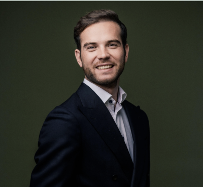 Dealmaker photo