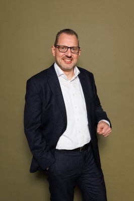 Dealmaker photo