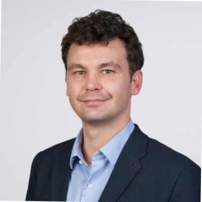 Dealmaker photo