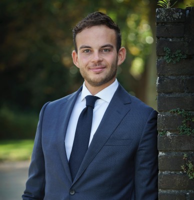 Dealmaker photo