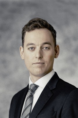 Dealmaker photo