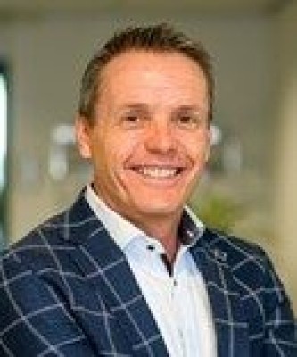 Dealmaker photo
