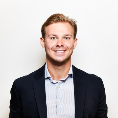 Dealmaker photo