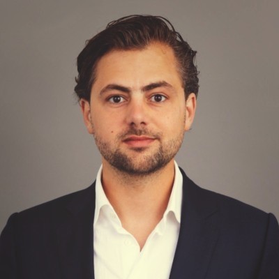 Dealmaker photo