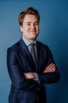 Dealmaker photo