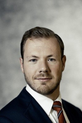 Dealmaker photo