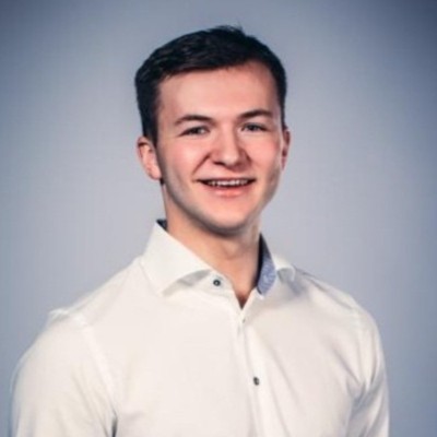 Dealmaker photo