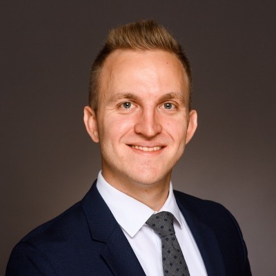 Dealmaker photo