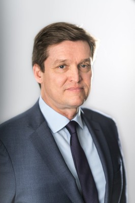 Dealmaker photo
