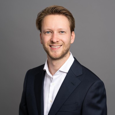 Dealmaker photo