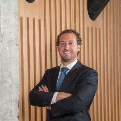 Dealmaker photo